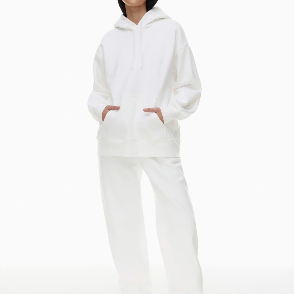 Aritzia Tna White Cozy Fleece Boyfriend Hoodie